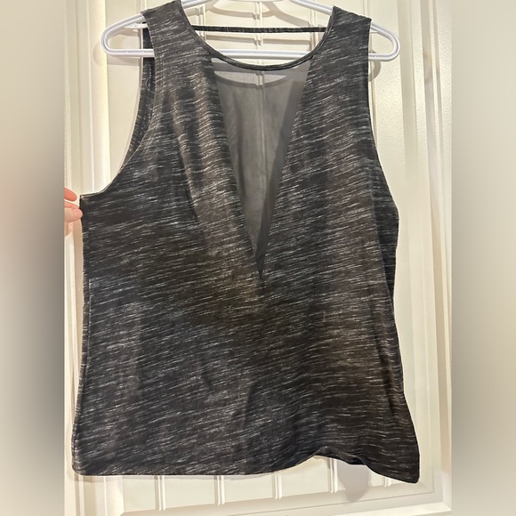 LA SENZA deep mesh v neck top with open back - Picture 2 of 3
